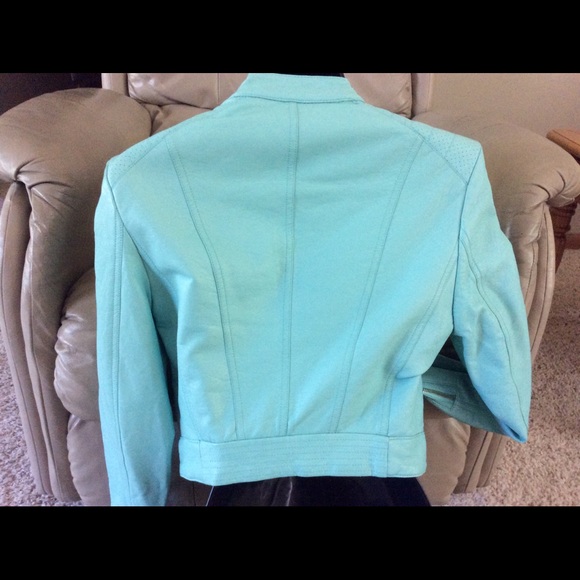 Ladies jacket size small - Picture 3 of 3